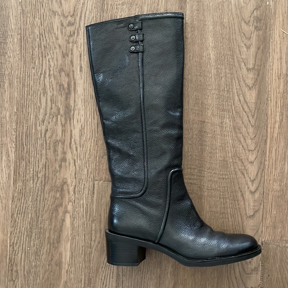 Enzo Angiolini leather boot
